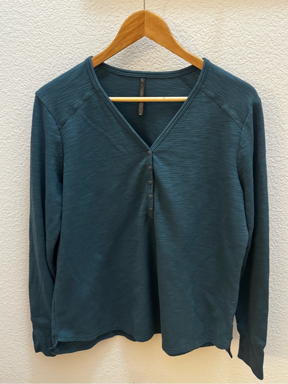 KÜHL Lola Henley Women’s Long Sleeve Shirt – Size XL